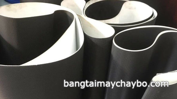 Thay băng tải máy chạy bộ có cần tra dâu bôi trơn luôn không