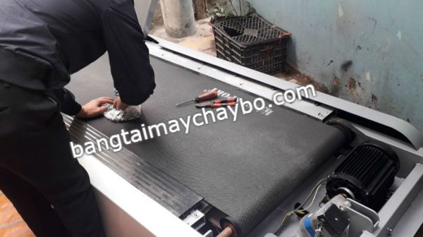 Dầu bôi trơn băng tải máy chạy bộ có làm mềm băng tải 