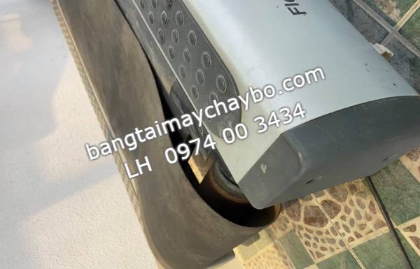 Khách hàng chạy bung mối nối băng tải máy chạy không biết
