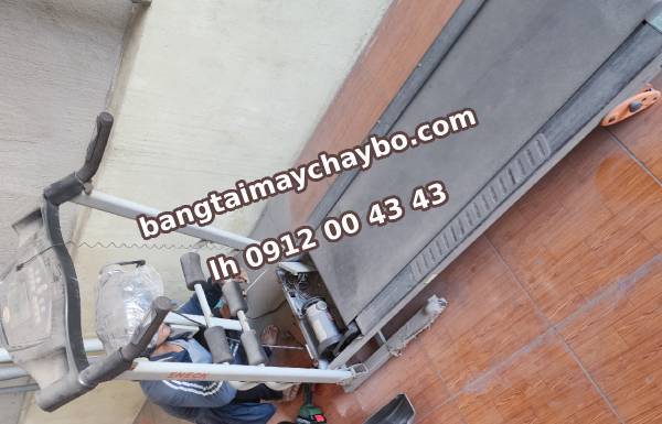 Băng tải máy chạy bộ để lâu tại sao hay bị khô cứng khi chạy