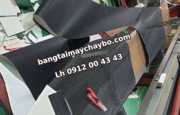 Thay băng tải xong máy chạy có hiện tượng trượt hẫng chân